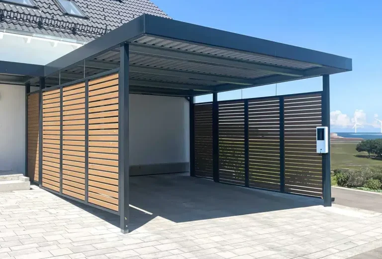 Doppelcarport aus Metall für zwei Fahrzeuge